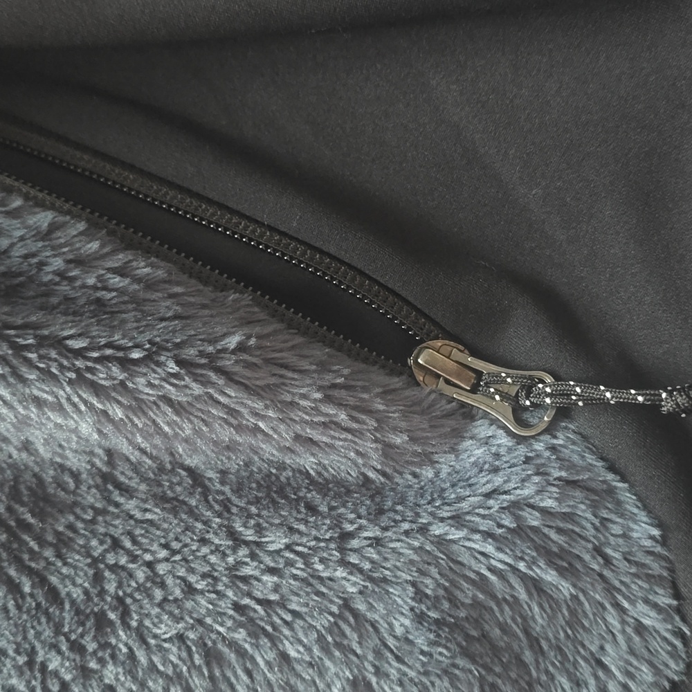 Mountain Hardwear Polartec High Loft Fleece Jacket, S & L, Retail $175.00 USD - Picture 11 of 12